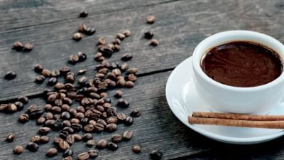 فوائد الكافيين المذهلة.. دراسة حديثة تكشف دور القهوة في تنشيط الخلايا ومقاومة الشيخوخة المبكرة