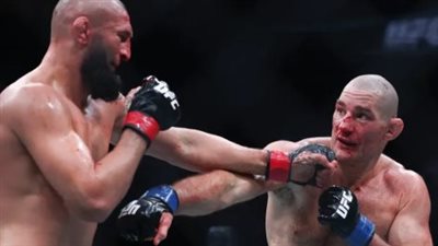 تفاصيل نزاع UFC 328 المثير.. هل سُلب الفوز من حمزة شيماييف أمام شون ستريكلاند بقرار الحكام؟