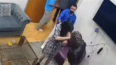 تفاصيل هجوم شبل أسد على مروة عبد المنعم.. كواليس الحادث المروع داخل الاستوديو وتطورات حالتها الصحية