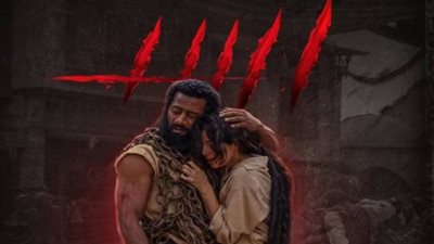 أجواء احتفالية بمشاركة طائرات درون ضخمة في ليلة افتتاح فيلم 