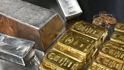 إعادة تسعير المخاطر العالمية تبقي الذهب قرب مستوياته التاريخية بمصر والجنيه الذهب يتماسك