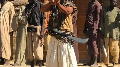 فيلم «أسد» يشعل السوشيال ميديا.. اتهامات بتزييف التاريخ ومطالبات بمنعه