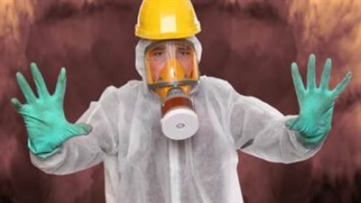 التهديد الخفي في سوائل الجسم: كيف يواجه الأطباء خطر الإصابة بفيروس إيبولا؟