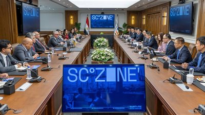 مصر والصين تعززان التعاون الاستثماري.. مباحثات موسعة داخل المنطقة الاقتصادية لقناة السويس