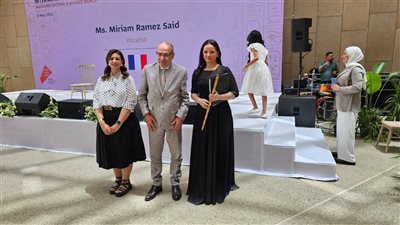 بالصور.. سينم هوندار أوغلو  االتركية تسحر جمهور القاهرة بألحان الناي بالمتحف المصري الكبير