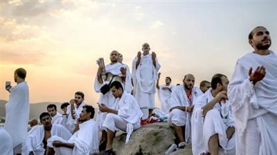 طقس يوم عرفة غدًا.. الأرصاد تحذر من انخفاض الرؤية صباحًا وارتفاع الحرارة