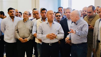كامل الوزير يتفقد ميناء السخنة.. ومحطة الحاويات تستقبل 24 سفينة 