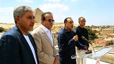 مدبولي من الجيزة: الدولة أنهت أزمة كثافات الفصول.. ومحور عمرو بن العاص يفتح شرايين جديدة للحركة