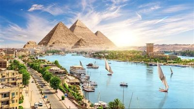 حصاد وزارة السياحة والآثار خلال أسبوع.. تحركات دولية لتنشيط السياحة ومتابعة موسم الحج