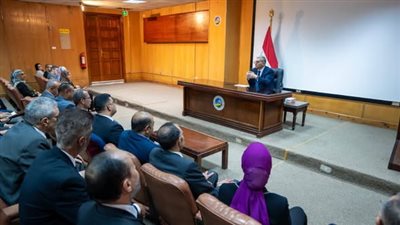 وزير البترول يبحث مع الكوادر الشابة تعزيز مكانة مصر في مؤشرات الاستثمار التعديني العالمية