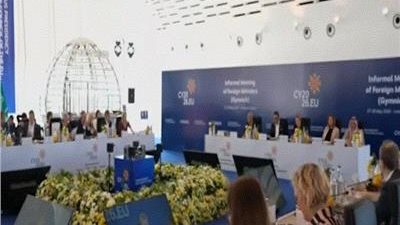 وزراء خارجية الاتحاد الأوروبي يخطون نحو استقلالية القرار السياسي عن واشنطن