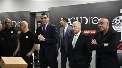 وزير الرياضة يلتقي لاعبي منتخب مصر بعد فوز الفراعنة على روسيا: الفرصة أمامكم لتسجيل التاريخ