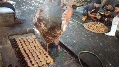 ضربات رقابية حاسمة بنجع حمادي.. إغلاق منشآت مخالفة لتصنيع “الجلاب” وفصل التيار الكهربائي عن ورش غير مرخصة