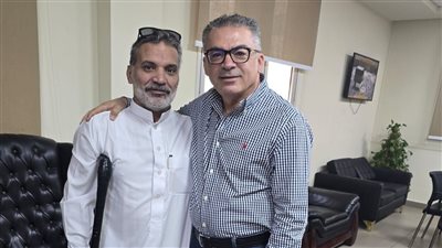 إيهاب نافع وعائلات الهادي يشكرون الجراح العالمي علي الأنور