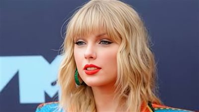 مفاجأة صيف 2026: تايلور سويفت Taylor Swift تكشف تفاصيل أغنية فيلم «Toy Story 5»