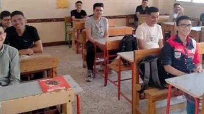 بشرى للمتخلفين عن الفصل الأول: إعلان مواعيد امتحانات الدور الثاني بالقاهرة