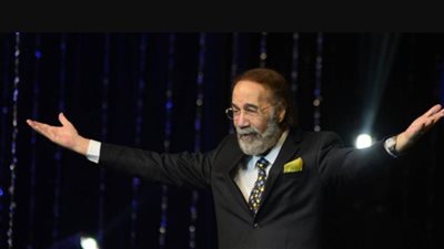 لماذا أطلق محمود ياسين لحيته؟ قصة موقف رومانسي يعكس عمق حبه لزوجته