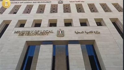 التنمية المحلية والبيئة تبحث مشروعات الطرق والاستثمار والمخلفات مع أعضاء البرلمان