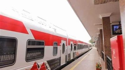 الدليل الشامل لمواعيد قطارات السكة الحديد: القاهرة والإسكندرية وأسوان