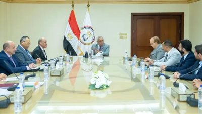 الإنتاج الحربي يفتح آفاقًا جديدة لدمج البحث العلمي بالصناعة خلال لقاء مع طلاب هندسة الإسكندرية
