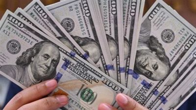 مؤشرات العملة الخضراء.. استقرار سعر الدولار في البنوك الحكومية والخاصة