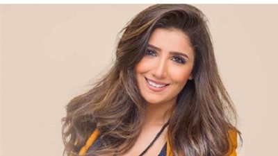 رحيل مي عمر عن مشروع محمد رمضان الدرامي: التفاصيل الكاملة للأزمة الفنية