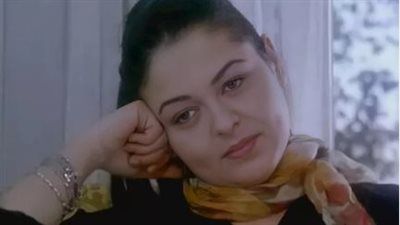 الذكرى الـ 49 لميلاد نيفين مندور: رحلة من الأضواء إلى الغياب الدرامي