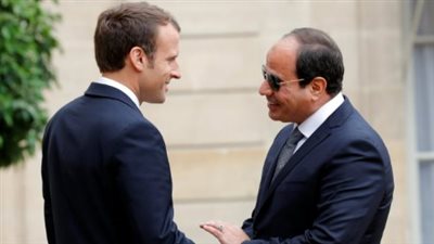 ماكرون يستقبل السيسي في قمة مجموعة السبع