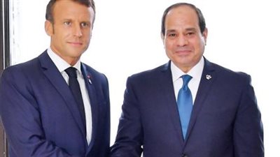 السيسي وماكرون في قمة السبع: تنسيق مشترك لمواجهة الأزمات الاقتصادية العالمية