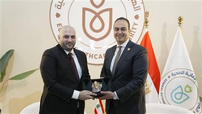 الرعاية الصحية تبحث نقل تجربة التأمين الشامل إلى لبنان