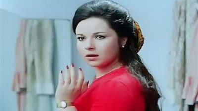 نورا.. النجمة التي صنعت الخلود من باب الصدفة.. كيف تحولت إلى أيقونة السينما بعد غياب مرشحة الدور الأشهر؟