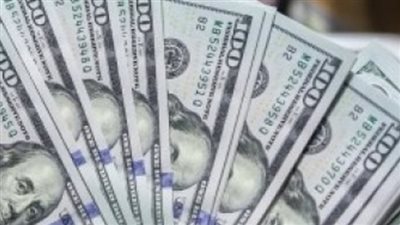 تراجع تاريخي للدولار: العملة الأمريكية تكسر حاجز الـ 50 جنيهاً في البنوك المصرية
