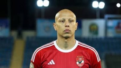 الأهلي يؤجل حسم مصير عمرو الجزار.. وعموتة صاحب القرار النهائي