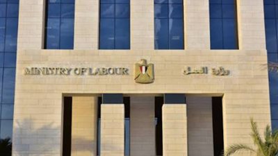 وزارة العمل تفتح باب التوظيف لـ 600 سائق في كبرى شركات النقل