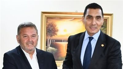 وزير الشباب والرياضة يبحث خطط تطوير نادي هليوبوليس.. رؤية جديدة لتعزيز الأنشطة الرياضية والخدمية