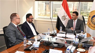 وزير الصناعة يبحث توسعات جوتن وتعميق التصنيع المحلي بمصر