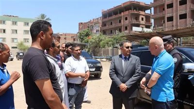 محافظ القليوبية يفاجئ موقف كفر شكر بجولة ميدانية.. توجيهات حاسمة لتسريع التطوير وإنهاء العشوائية المرورية