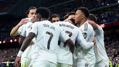 ريال مدريد يفتح الباب لرحيل مدافعه بالانتقالات الحالية