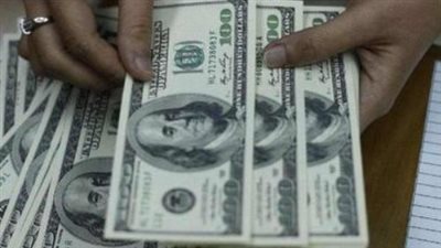 الجنيه المصري يتماسك أمام الدولار اليوم وسط استقرار في سعر الصرف