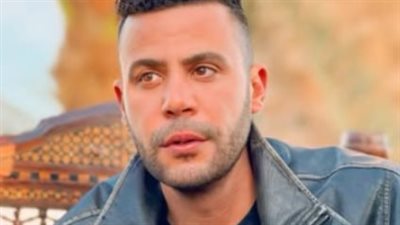 كيف تفاعل الوسط الفني مع صورة محمد إمام بملابس الإحرام؟