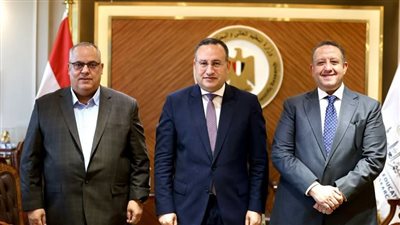وزير التعليم العالي يبحث مع نقيب المهندسين إطلاق مسارات جديدة لدعم الابتكار والبحث التطبيقي