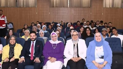 جامعة عين شمس تطلق برنامجًا نوعيًا لتأهيل متطوعي المرصد المجتمعي والهلال الأحمر المصري