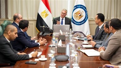 وزير البترول يبحث مع SLB توظيف الذكاء الاصطناعي لتعظيم الإنتاج