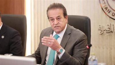 هيئة الدواء تبحث زيادة الإنتاج المحلي ومراجعة تسعير الأدوية