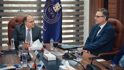 هيئة الدواء تبحث توطين المتتبعات الإشعاعية باستثمارات بولندية جديدة