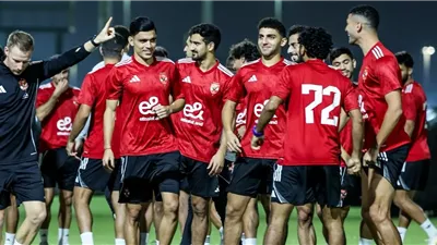 لاعبي الأهلي 