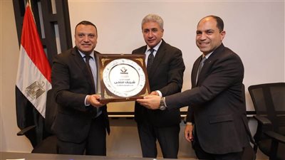 صورة من اللقاء