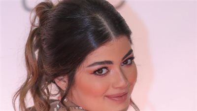 ليلى أحمد زاهر تتألق في جلسة تصوير جديدة تشعل مواقع التواصل