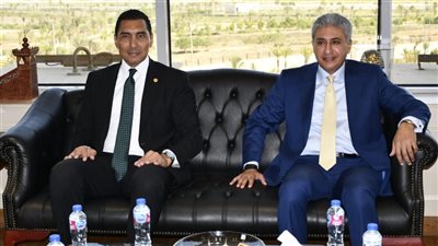 فتحي  وجوهر يبحثان سبل تعزيز التعاون المشترك لدعم السياحة الرياضية وتعظيم الاستفادة من المنشآت الرياضية والشبابية