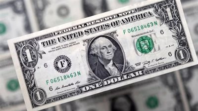 العملة الخضراء تحافظ على ثباتها أمام الجنيه في تعاملات اليوم